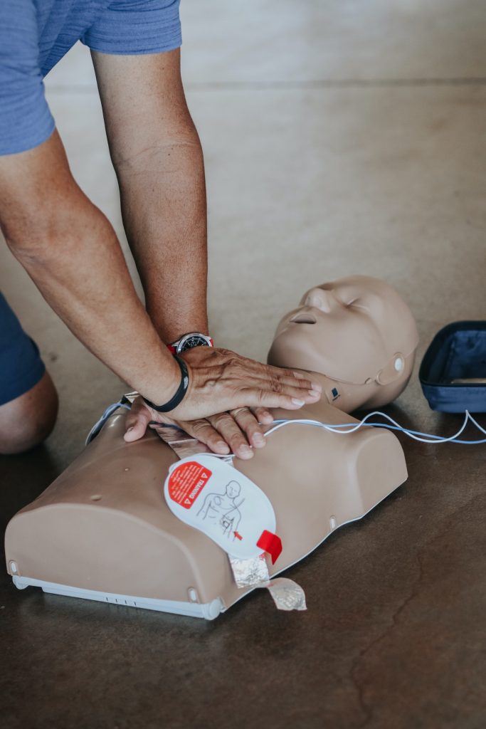 BLS vs Heartsaver CPR training course
